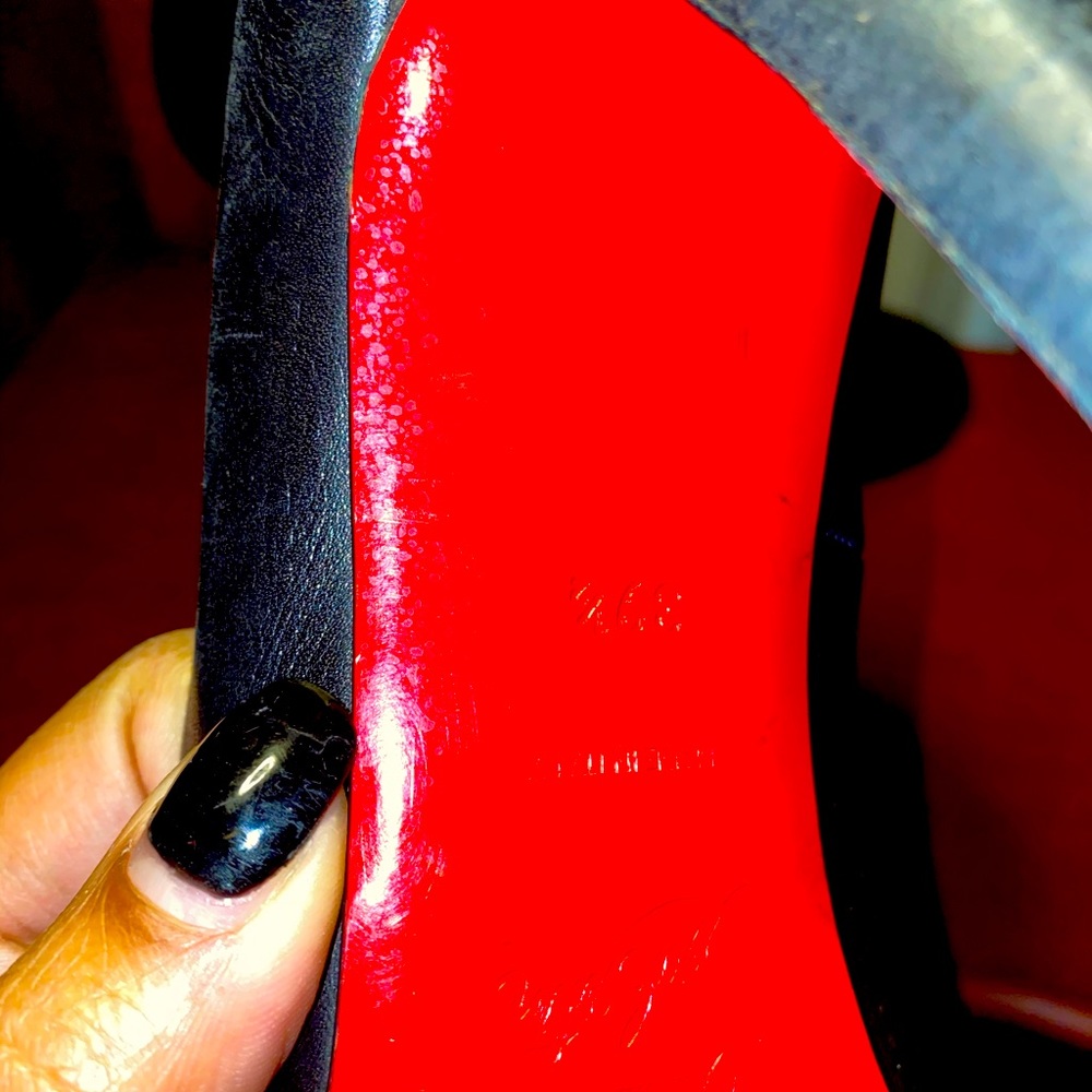 Christian Louboutin heels - Picture 2 of 9